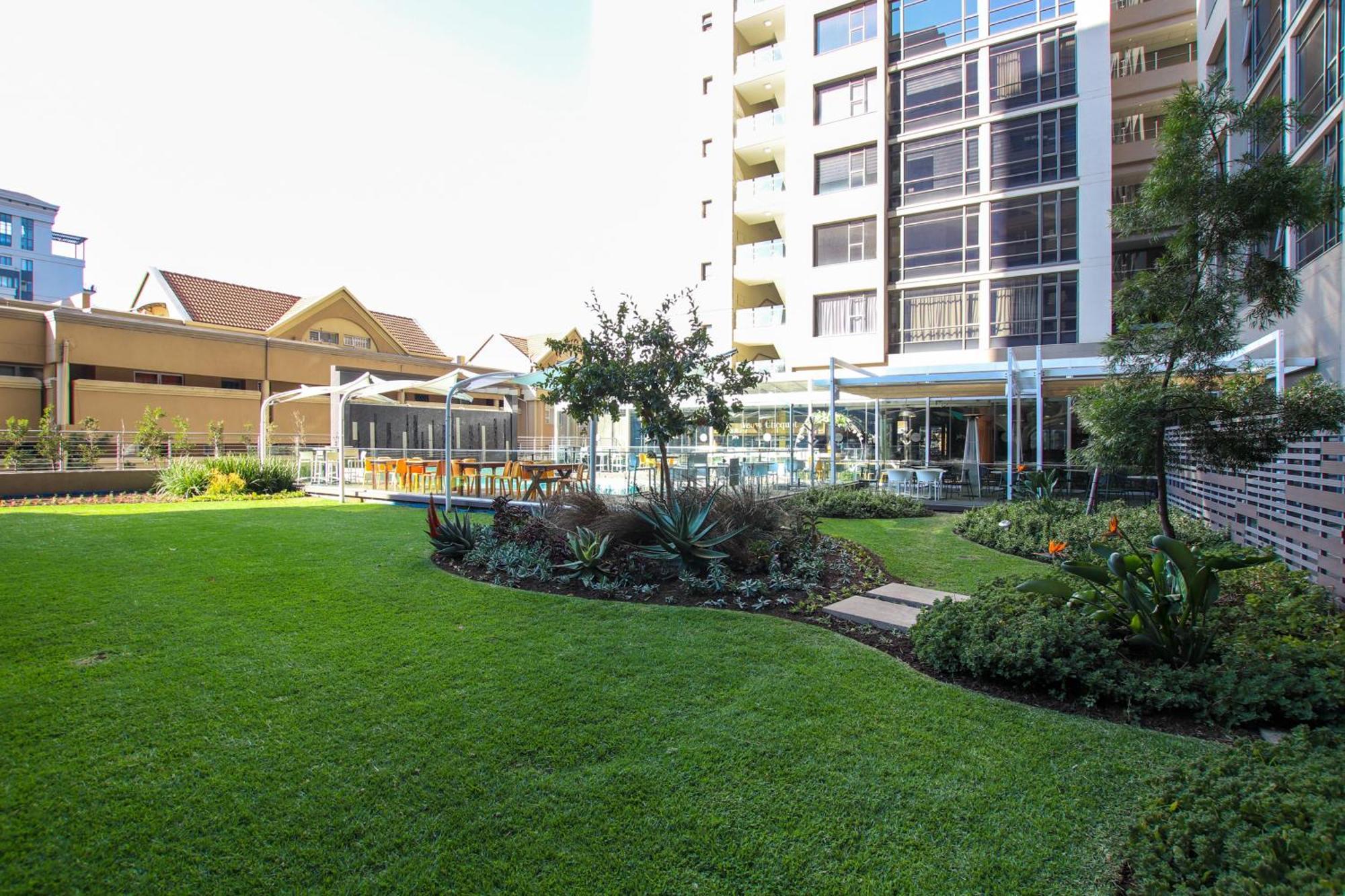 Cgrsa Apartments Sandton 约翰内斯堡 外观 照片